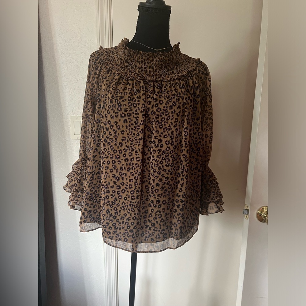 Cheetah top - Picture 2 of 10